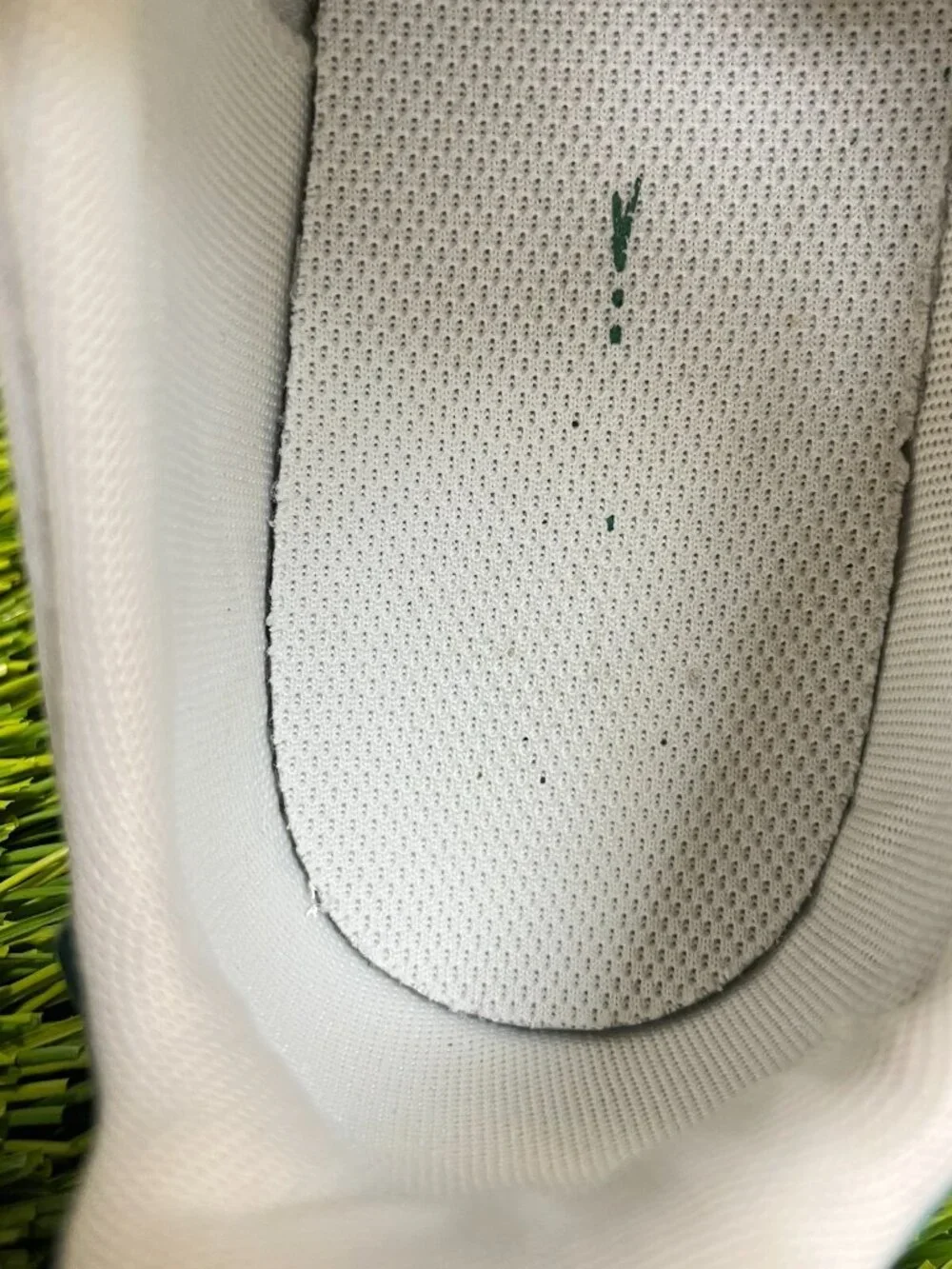 Nike Drop Type Premium Boys Size 6Y White Green Athletic Leather Shoes Sneakers